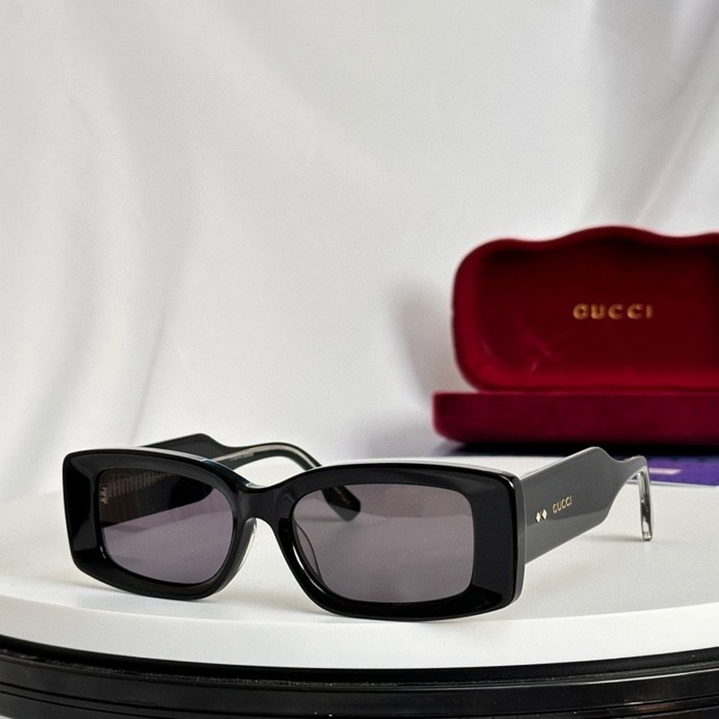 Gucci Sunglasses 202